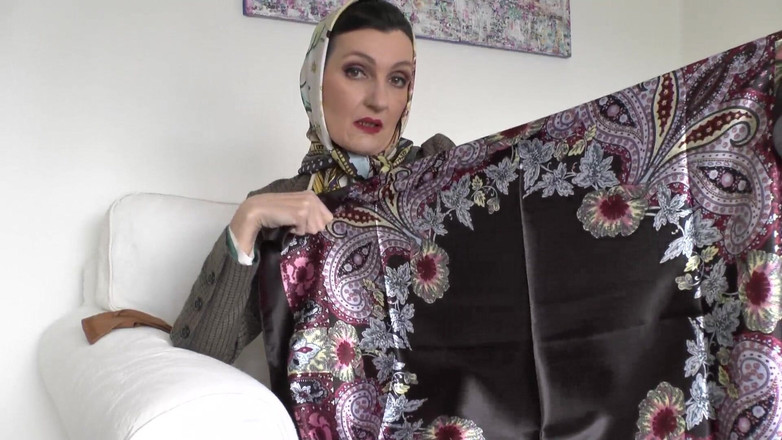 Lady Victoria Valente: Zlobivá denní úkol pro moji saténovou děvku, Lady Victoria Valente