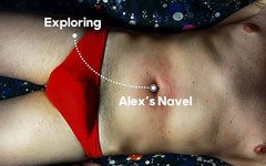 Navel fans: Zkoumání Alexiny pupku
