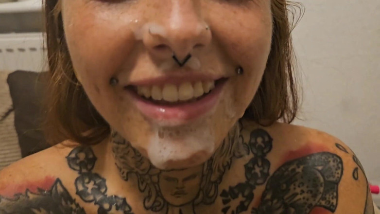 Yourfavecumslut: Temu bual kencing dubur dengan pancutan muka dan mandi emas...