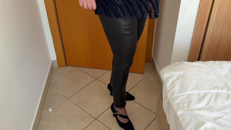 Aunty Sandra vintage girdle queen: Тетя Sandra раздевается для тебя все, Vgq34