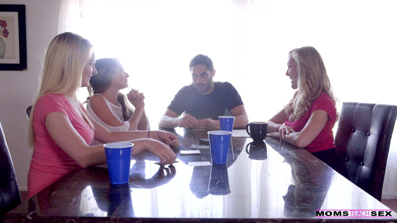 Moms teach sex: The Wild Card - S4:e7
