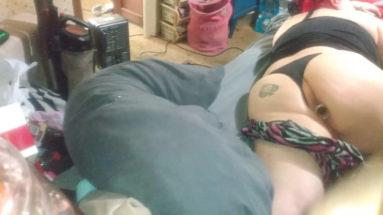 Anal_Angi_Rose: Una troia paffuta si prende un cazzone nero martellante