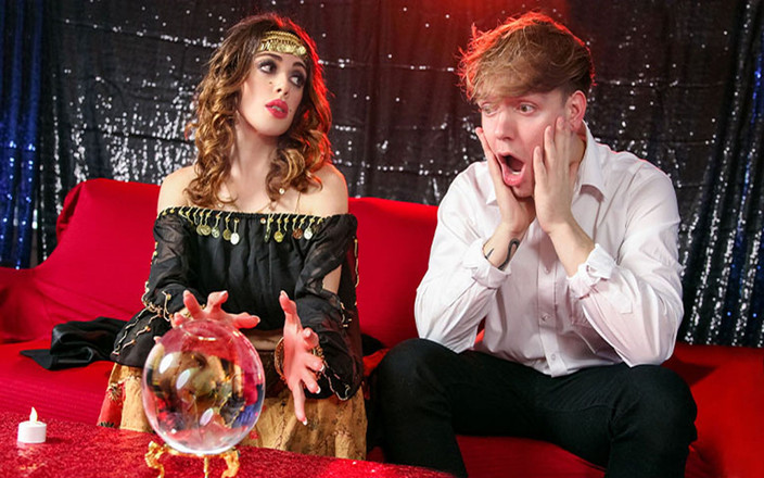 Mylf Official: Vivianne desilva adalah cowok mesum! Cewek itu minta aku dicrot...