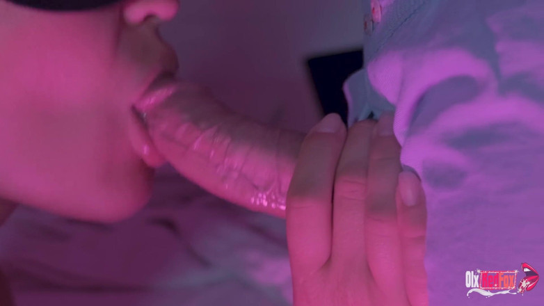 OlxRedFox: Muie în prim-plan cu spermă în gură și înghițire