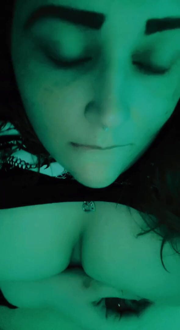 Nikki Danzig: Bbw bagnata e bisognosa