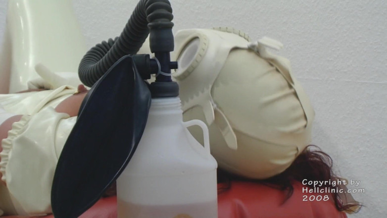 Rubber & Clinic Studio - 1ATOYS: Gaz maskesi ile lastik mastürbasyon