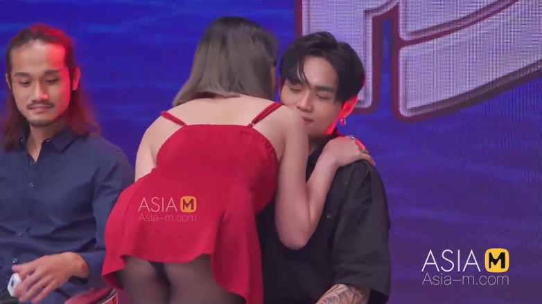 ModelMedia Asia: Mtvsq-0001, salle d’étude de sexe / Saison 2, numéro 8 / Caresse taquinante !