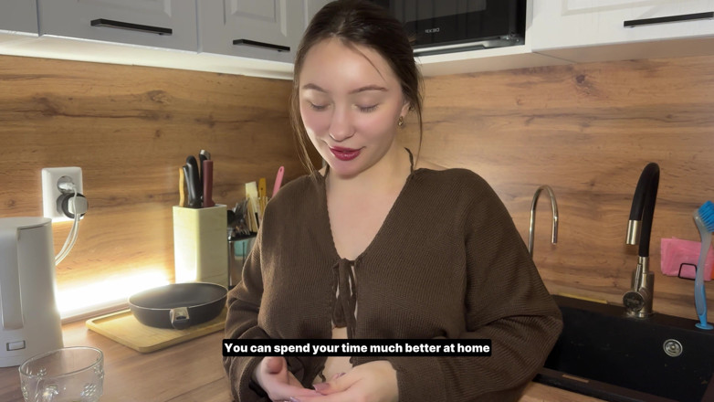 Niiikey: A Stranger From the Street Allows Herself to Be Fucked...
