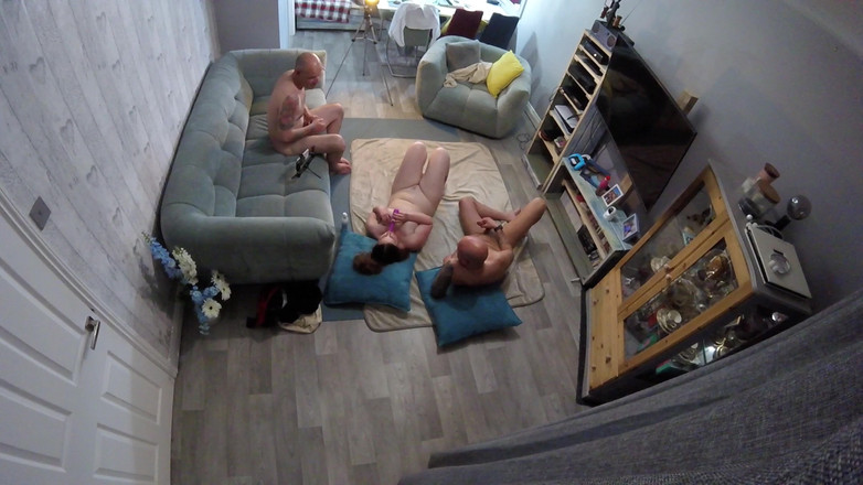 Mr D and Miss C: Real amateur cornudo trío esposa consigue follada por extraño doble...