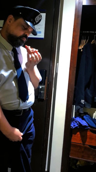 Niedźwiedź Policjant POV - kult i dominacja