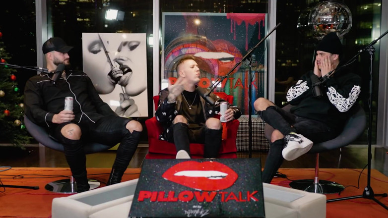 Pillow Talk: Brad Sousa frågar Jake Paul hur hans d * ck smakar !! (Tana...