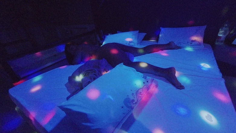 Lukas Zaad: Notte anale: Prendere a pugni il cazzo nel culo del...