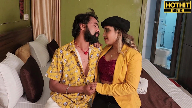 Hothit Movies: Hintli hostes erkek arkadaşıyla sikişiyor, desi porno!