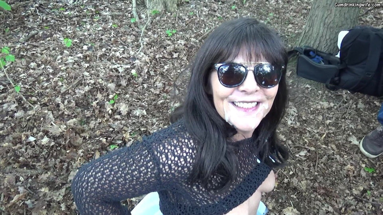 Cumdrinking Wife: Dogging, gangbang sur l’autoroute