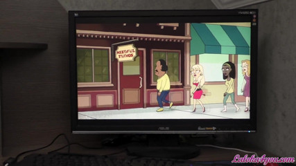 Laloka4you: Il fidanzato distrae da Rick e Morty per una scopata...