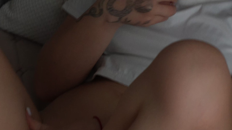 xKeryB: Intime solo-masturbation - reiben meiner tropfenden muschi zu reinem vergnügen