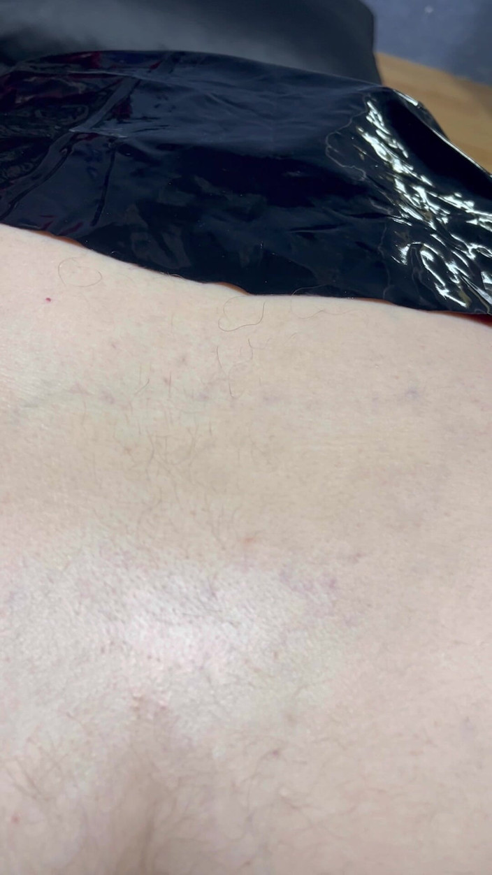 Maitresse Clara: 내 복종자를 위한 고환 박살