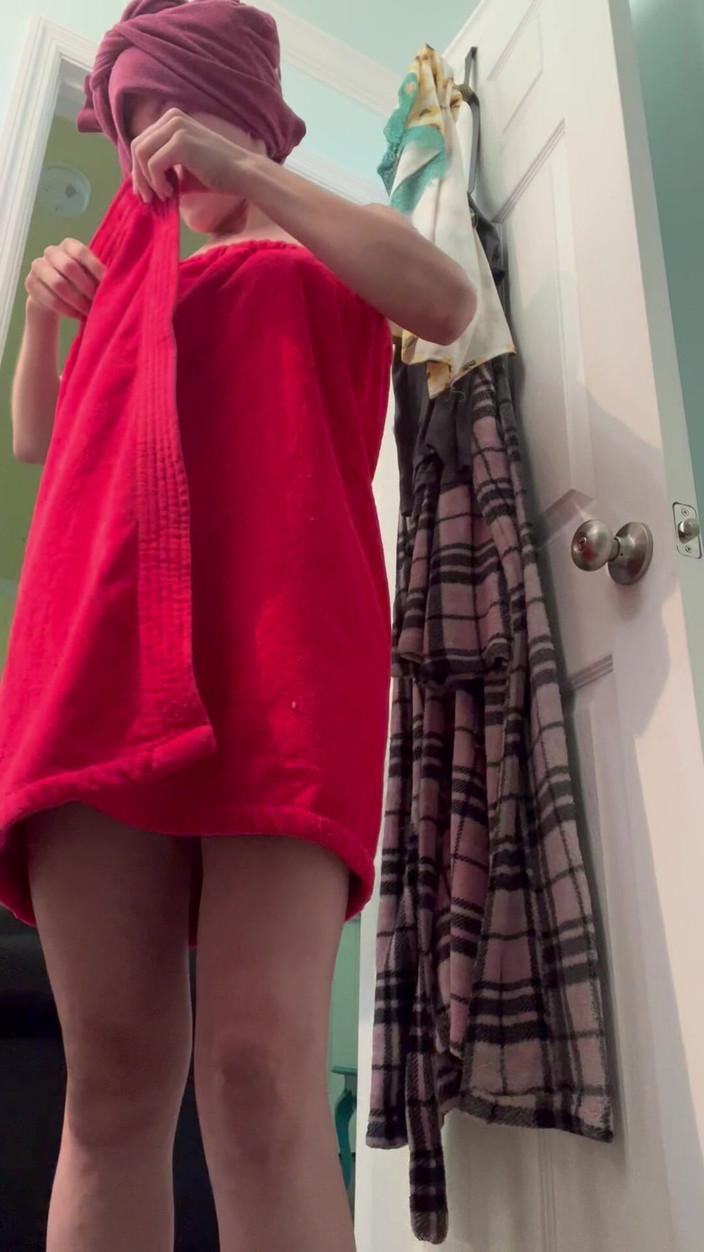 AhanuReed: Watch Me Bathe