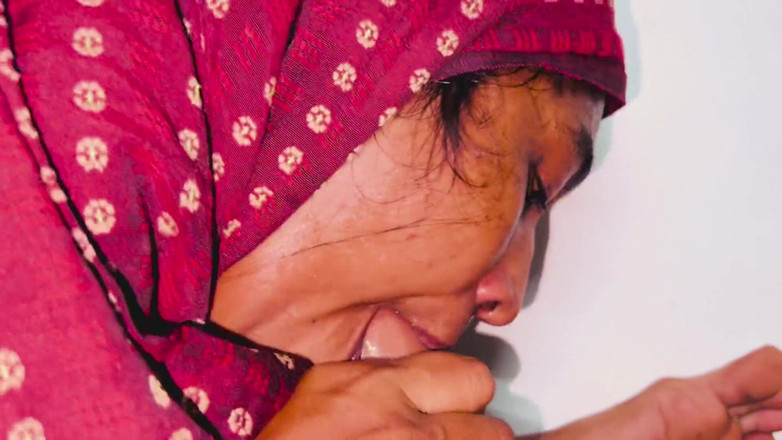 Immfuck: Muslimsk indisk hijab djup hals, drottningen är tillbaka