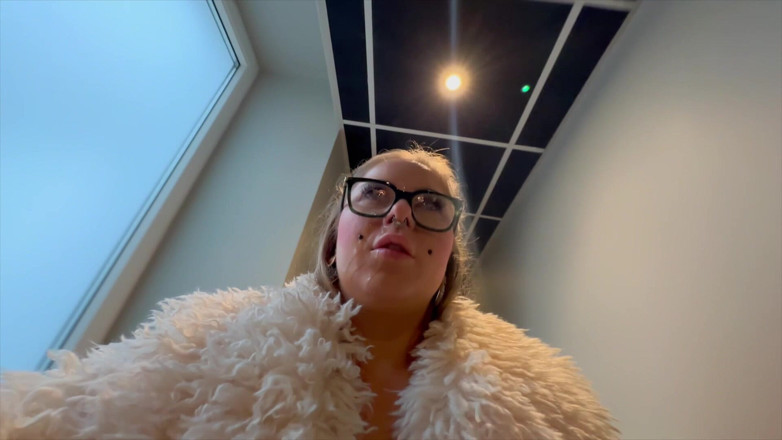 Cumwalkoffame: Sandie Candy Cumwalk