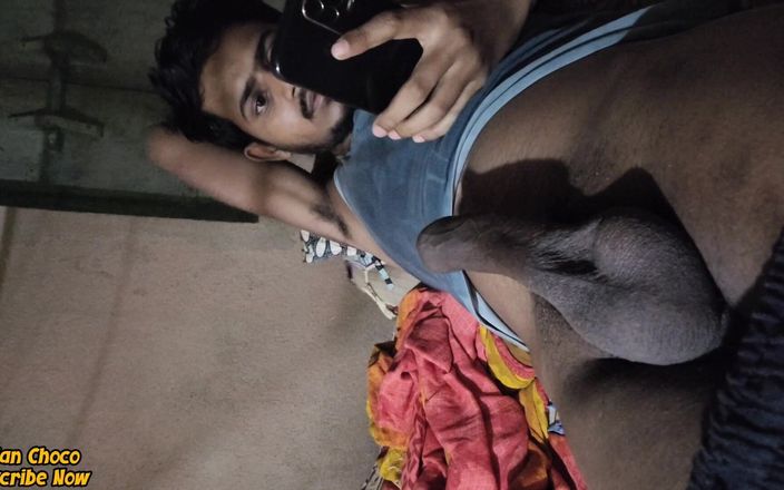 Wild Stud: India choco 22-5 masturbación con la mano