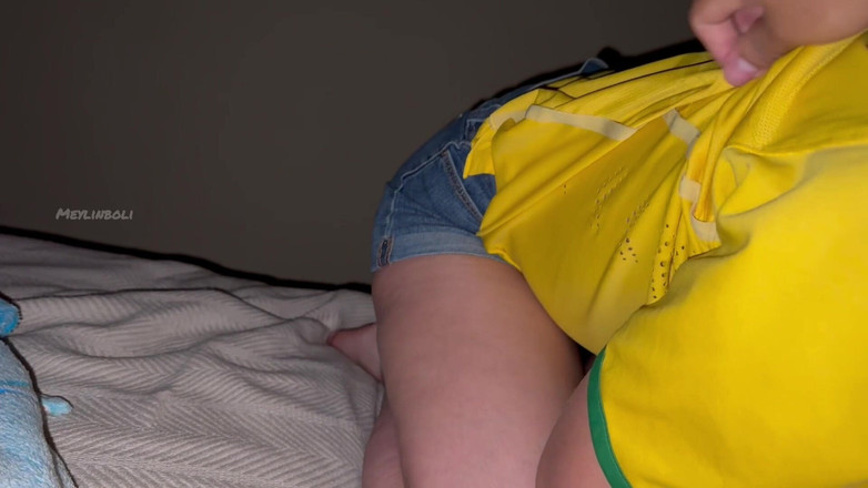 MeylinBoli: 親友の彼女が誕生日の後に浮気をしました