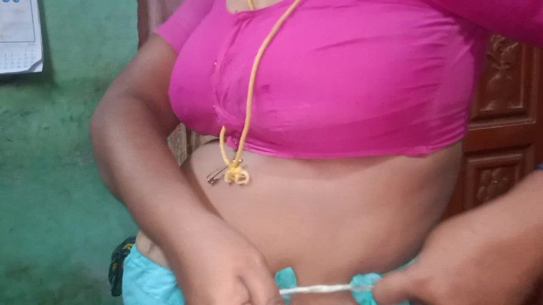Desi Sathiya: Signora indiana porno con il fidanzato