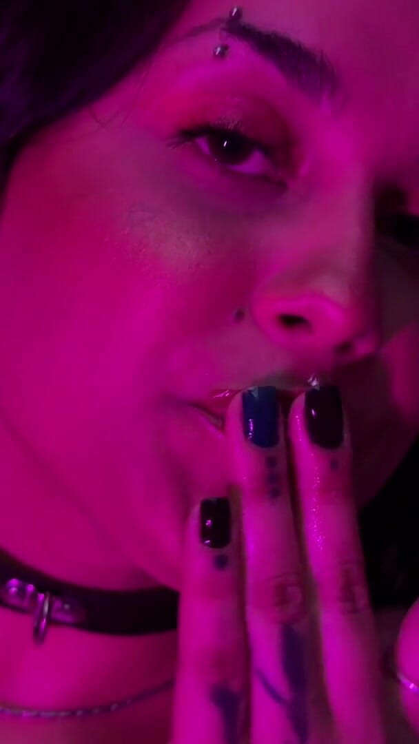 Brazilian Chubby Girl Peeing Showing off for You - Rotten Venus (Quente club) Brazilian Chubby Girl Peeing Showing off for You - Rotten Venus (Quente club)