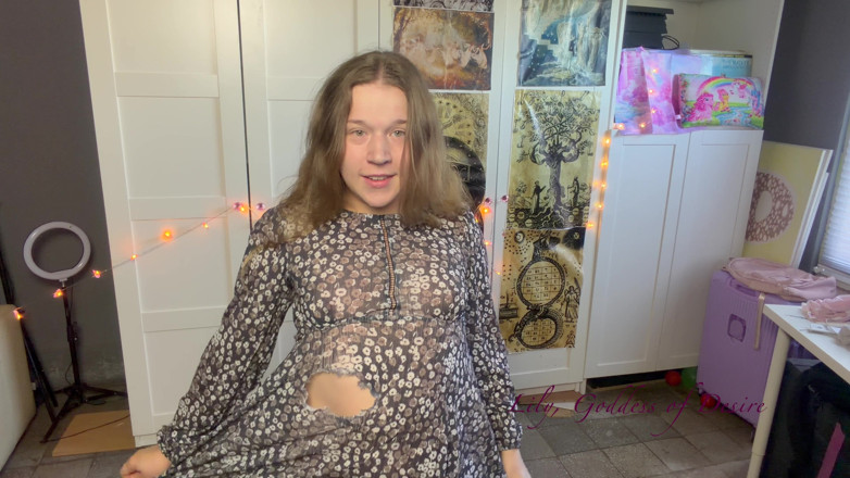 Lily, Goddess of Desire: Sexy, sinnliche Bewegungen und ein zerrissenes Kleid