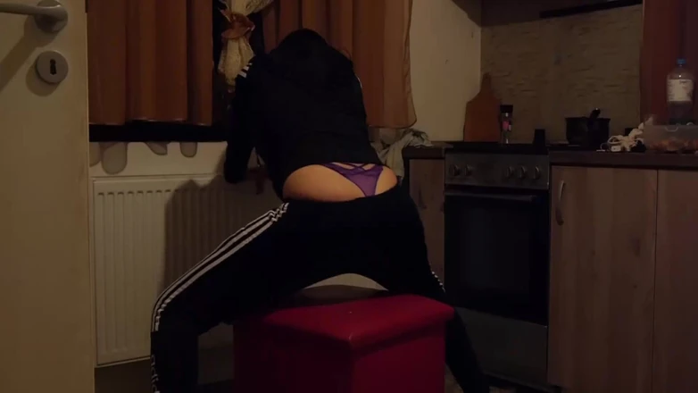 MilfyCalla: Adventures of Milfycalla Ep 116 I Love Stretching