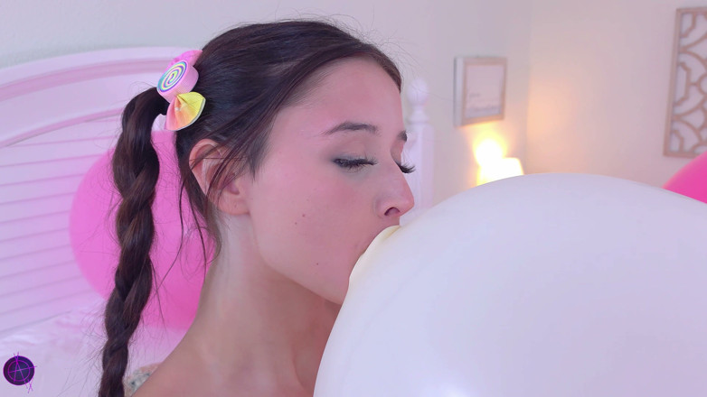 Nicky Rebel: A Balloon Show for My Fans 4K