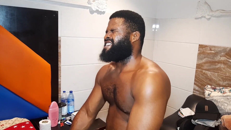 Krissyjoh: La bella nera africana miriam ha scopato il grande cazzo...