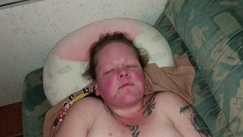Horny Ginger: Awek montel amatur bermain pepek buatan sendiri dengan kongkek cepat!...