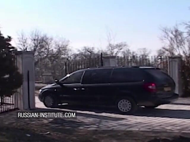 Russian Institute: เย็ดตูดด่วนในห้องน้ำกับสาววัยรุ่นร้อนแรง