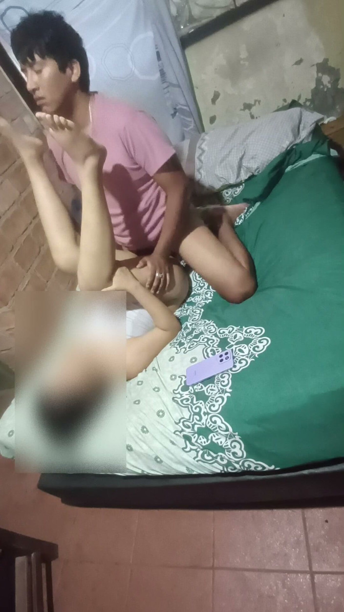 E-Alfa: Vecina Siente El Poder Mi Verga