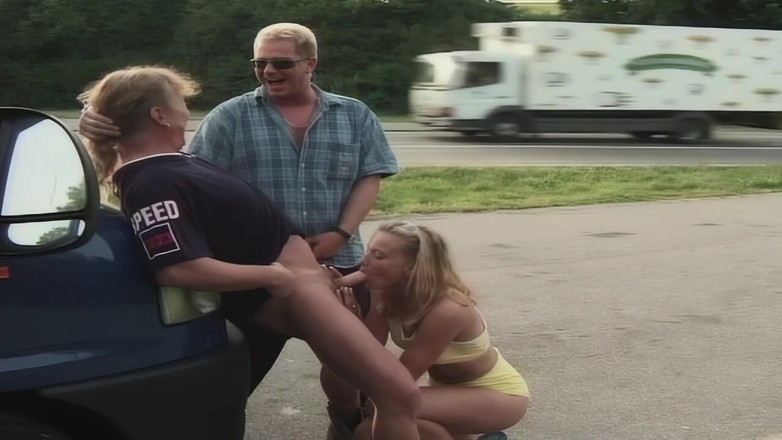 German Porn: Scopare sull'autostrada e sotto il ponte dell'autostrada