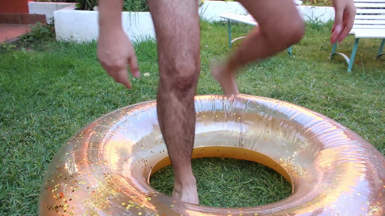Inflatable Lovers: Glitter swimring