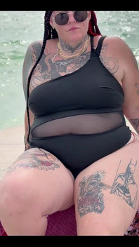 Amber Lee umedă umedă