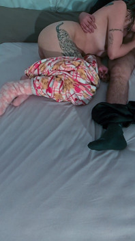 Stepsister Sucked His Cock Until She Got All the Cum Out of It.