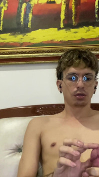 Latino Vergon chce masturbaci na zadek