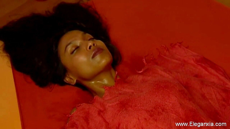 Eleganxia: Eleganxia - 기름을 지은 몸에 맞는 터치