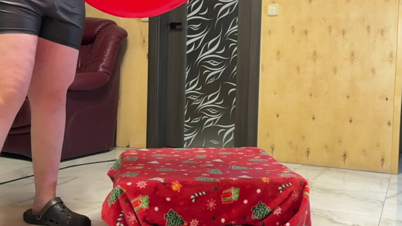 BeachBallsDuo: 6 Balon Raksasa 100cm Dikalahkan oleh Tubuh Ukuran 230kg Plus Kami!