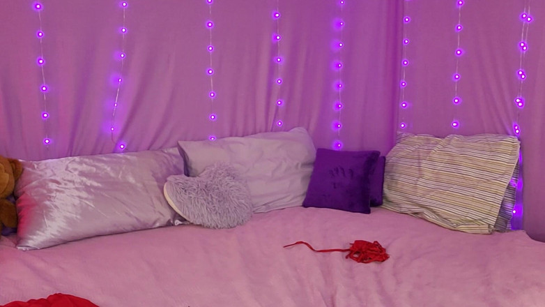 Brenna Lilac: 나가게 해주세요