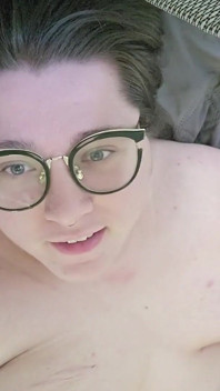 Einen schönen, heißen cumshot auf mein gesicht bekommen!