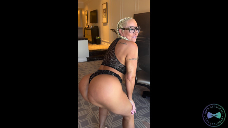 John Legendary: 胸の大きなPAWGのスラット、アップタウンのジェニーがBBCの精液でアソコを覆う