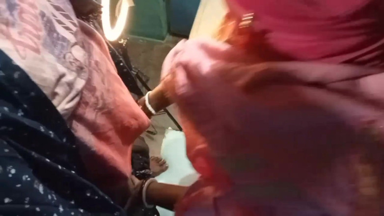 Raja puja: Bhabhi indienne sexy, belle chatte, pipe et levrette