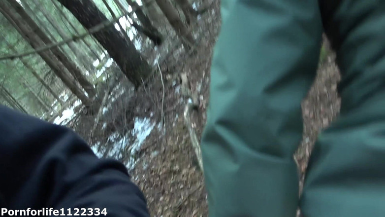 Pornforlife1122334: Risicovolle seks in de buitenlucht in een openbaar park wordt...