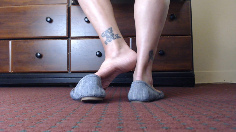Abby Anna: De pie en ballet flats mojar