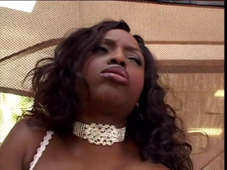 Outdoor pervs: Jada Fire makes her wet pussy cum through dual masturbation