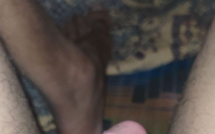 Sex Boy Manisha: Indický chlapec masturbuje velký černý péro